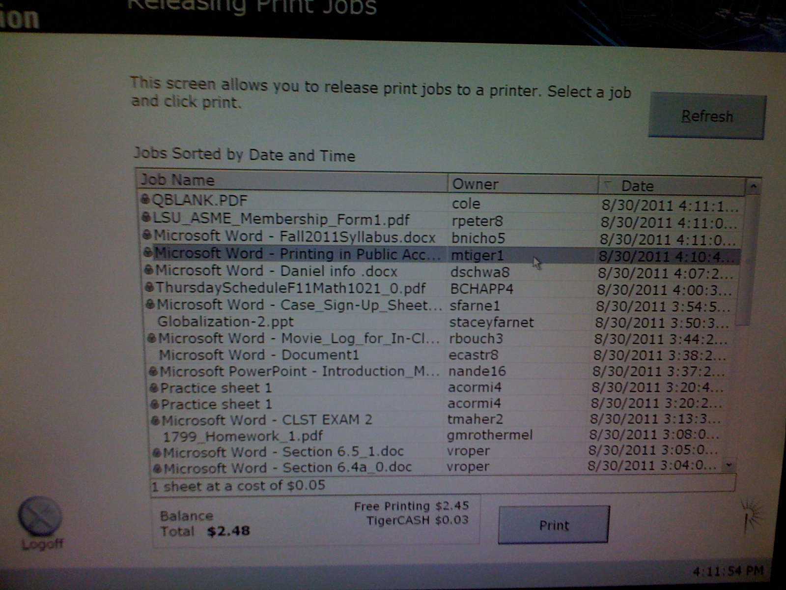 the list of documents ready to be printed on the print station computer's screen.